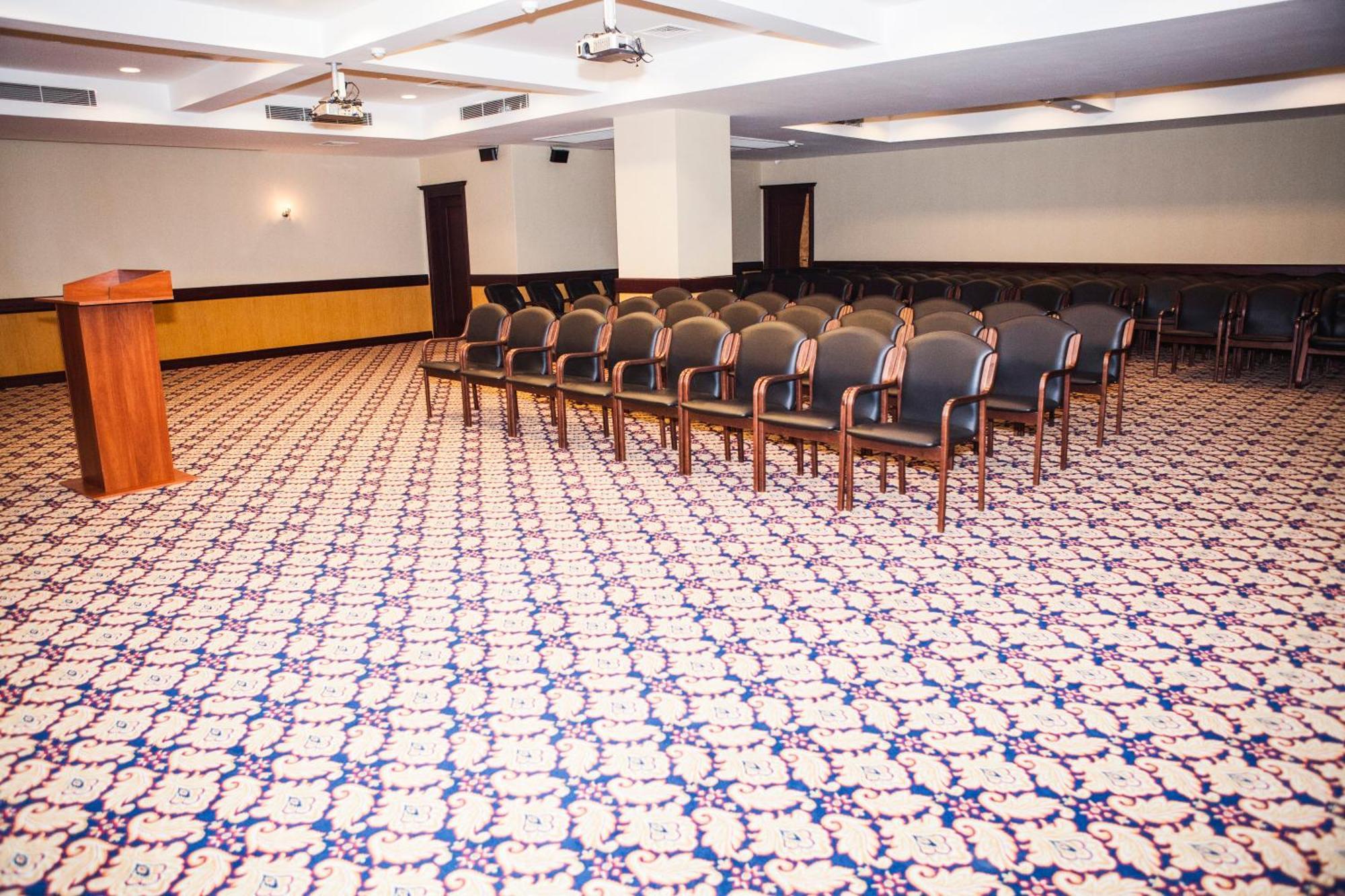 Grand Hotel Victory Aktau  Eksteriør billede The auditorium