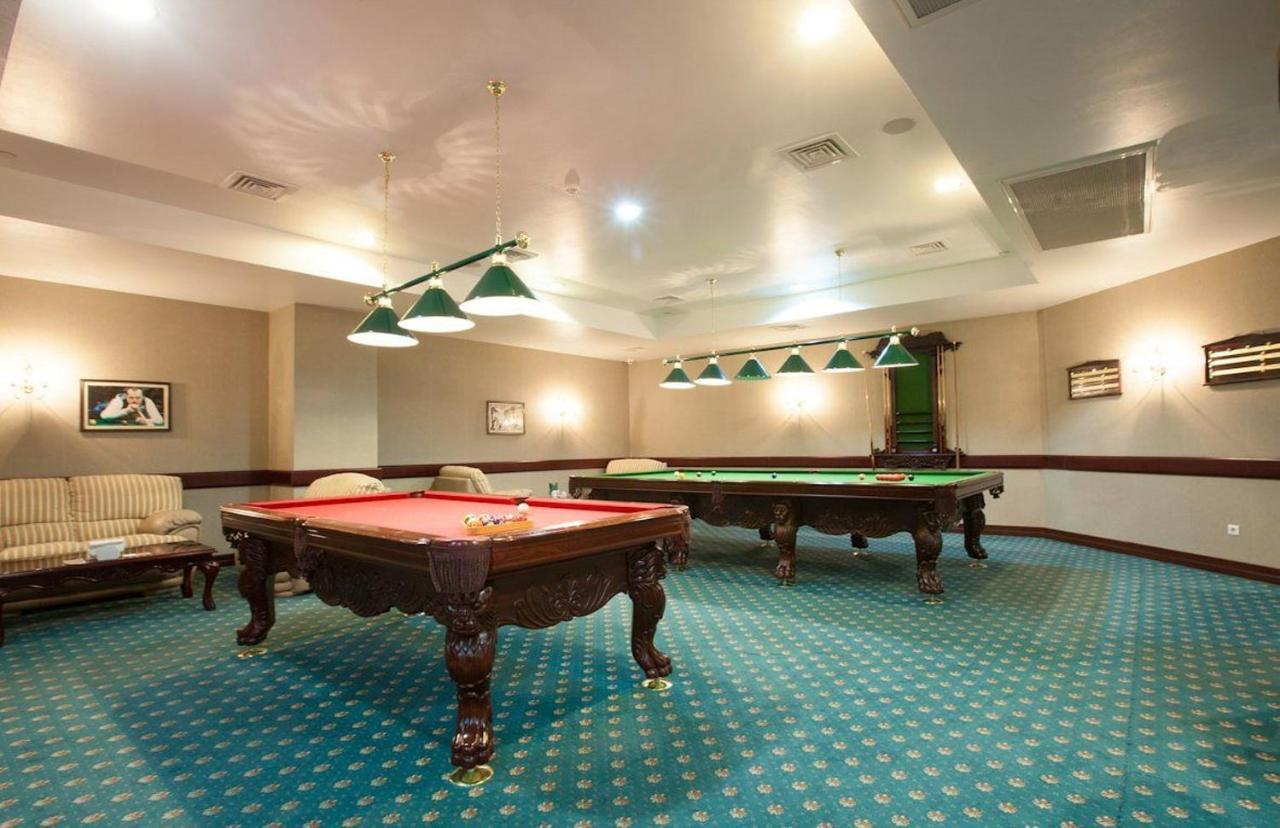 Grand Hotel Victory Aktau  Eksteriør billede Billiard room